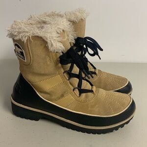 Sorel Women's Beige and Black Winter Boots